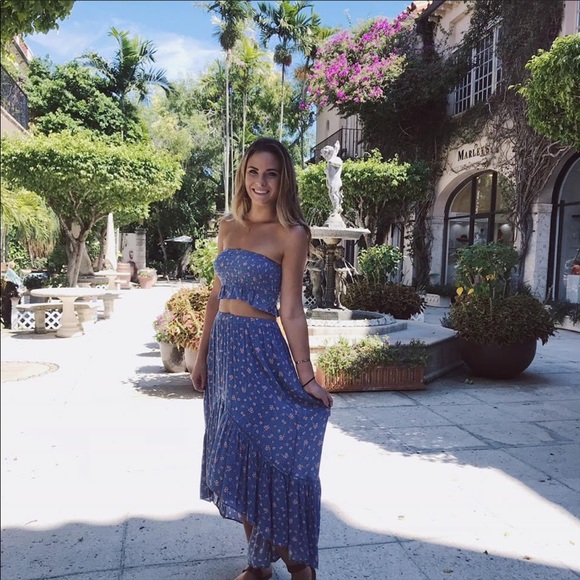 Two piece set - Picture 4 of 5